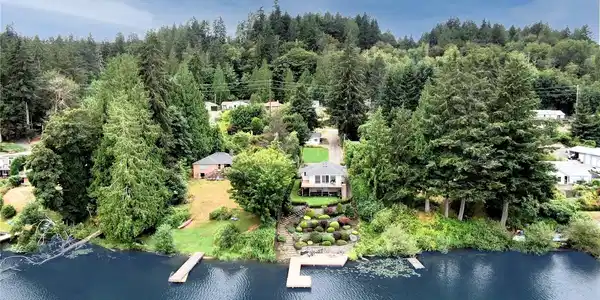 664 Kitsap Lake NW