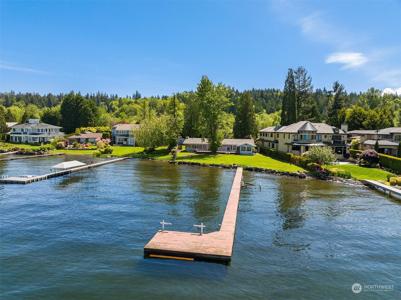 247 Lake Sammamish SE