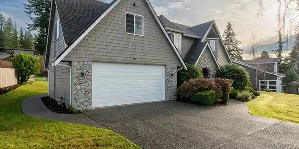 1915 Northshore Drive