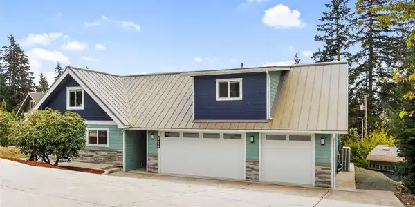326 Melrose