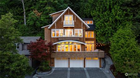 1448 Lake Sammamish NE
