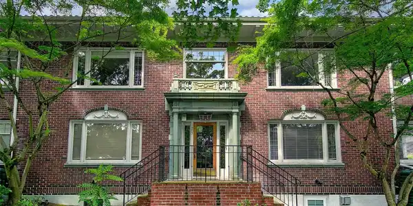 2605 Franklin E