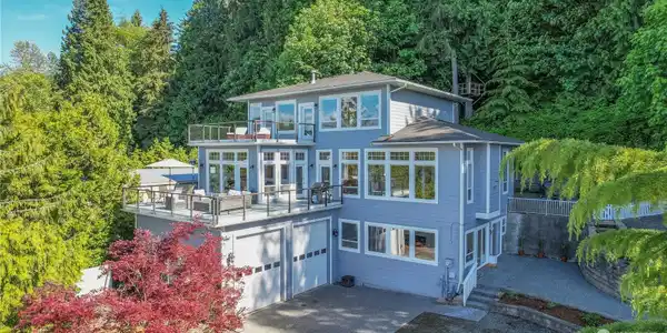 2684 Strawberry Shore Rd