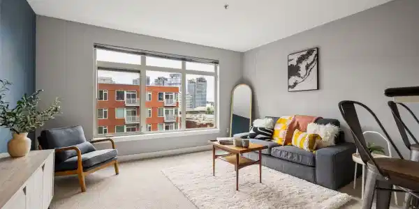1610 Belmont