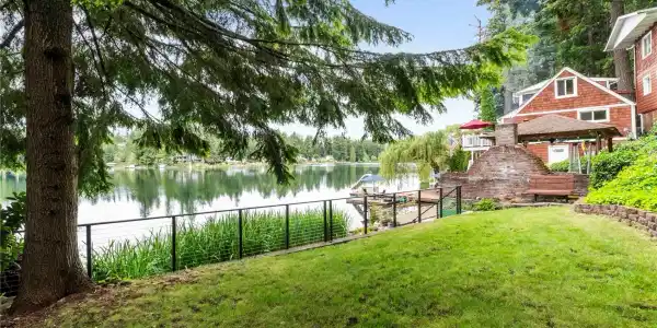 256 XX Lake Wilderness SE