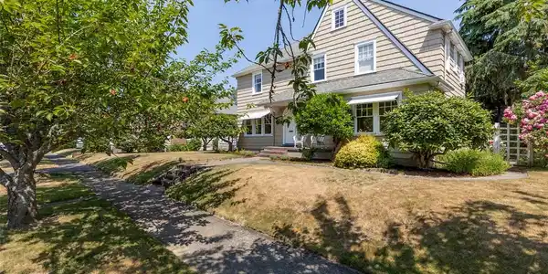 1604 Water SW