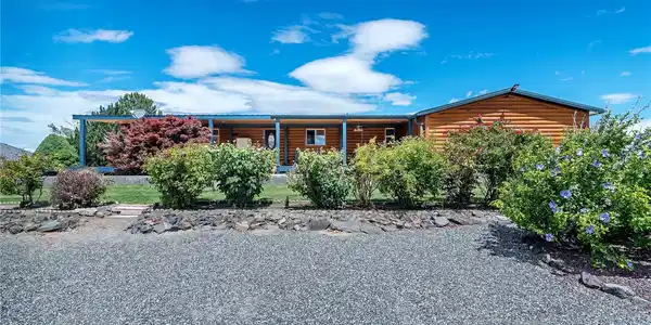 502 Desert Aire SW