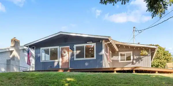 6313 Sheridan