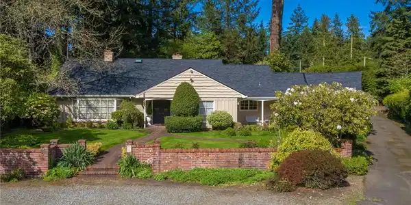 9 Forest Glen SW
