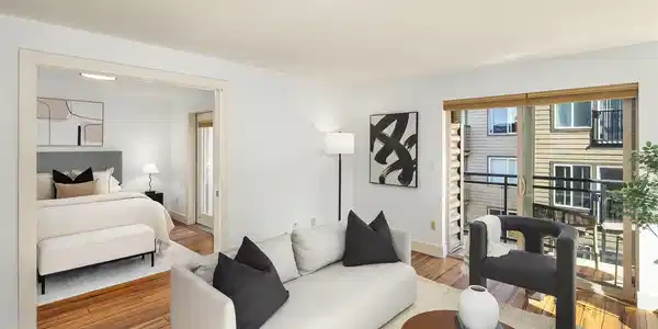 1550 Eastlake E