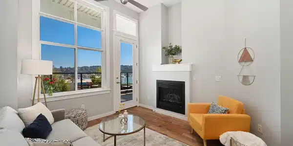 655 Crockett