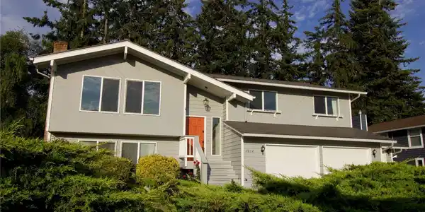 2812 200th E