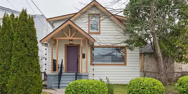 8040 16th NE