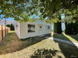 222 Chelan