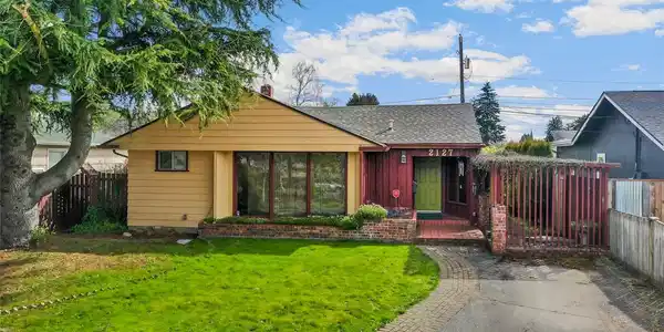 2127 Sprague