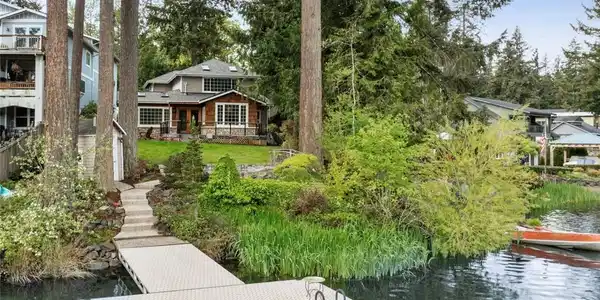 25612 Lake Wilderness S