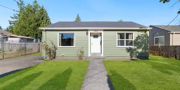 3309 Madison