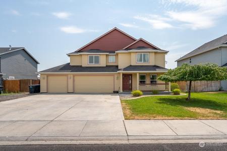 544 Glenmoor