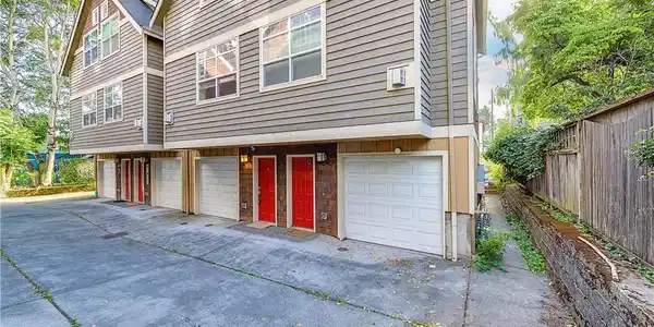 7805 12th NE