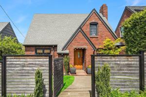 1810 Lynn