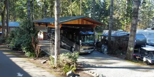 1546 Reservation SE
