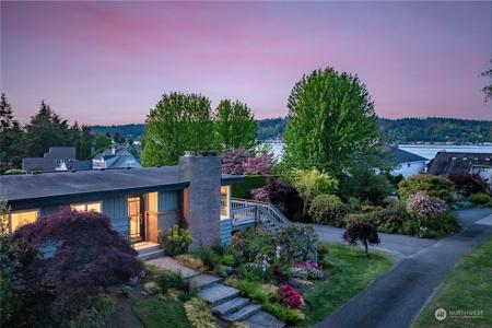 4842 194th SE