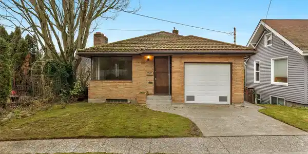 7515 Brooklyn NE