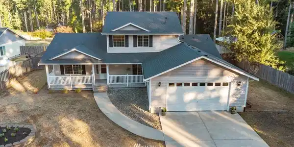 1391 Phillips Lake Loop