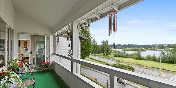 23505 Lakeview
