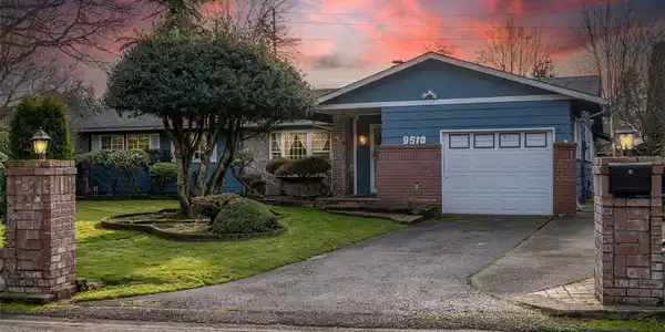 9510 119th SW