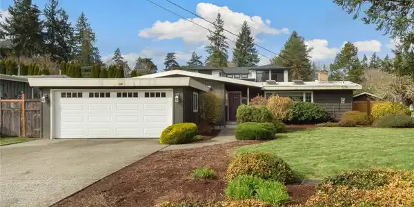 1205 165th SE