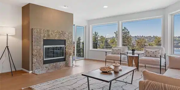1028 Lakeview E