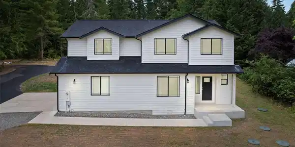 16320 Lawrence Lake SE