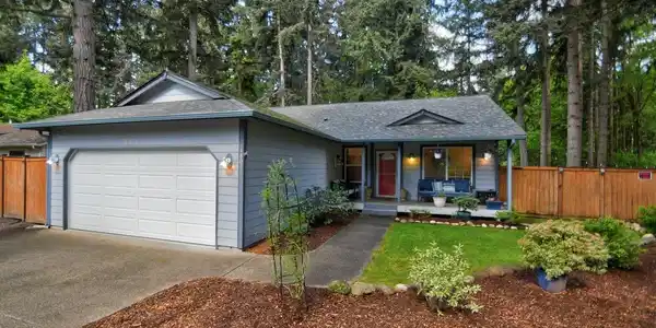 18011 Clear Lake SE