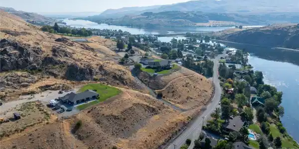710 Riverside