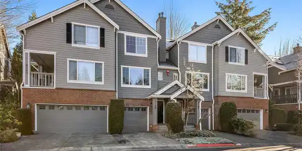 4189 248th SE