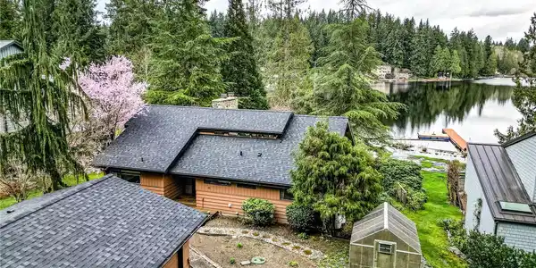 3033 Lake Crabapple