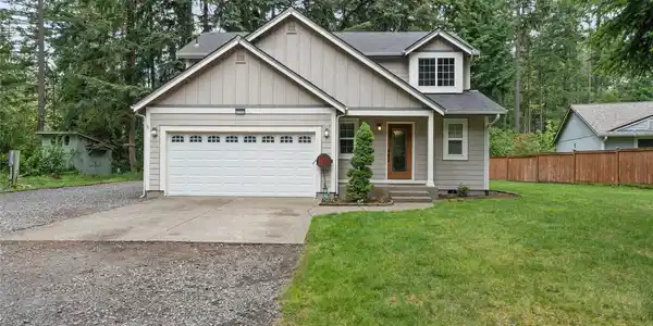 22328 Autumnwood SE