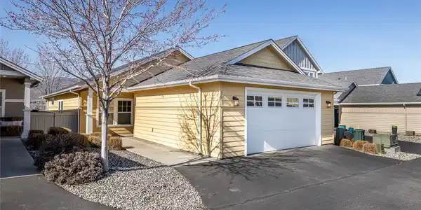 2452 Columbia