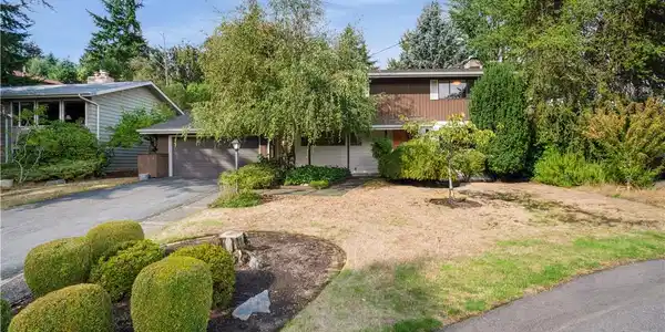 5010 NE 194th Place