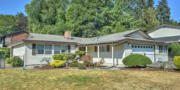 11526 90th SW