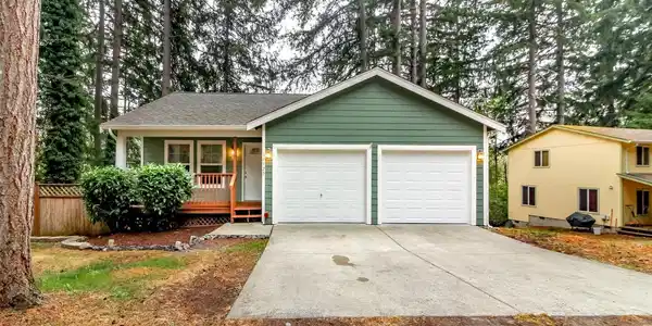 17725 Clear Lake SE