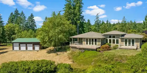 100 North Bay
