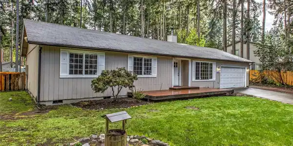 18203 Clear Lake SE