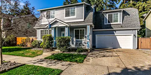 2812 5th SE