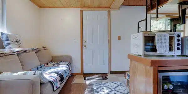 Image 4 Image 4