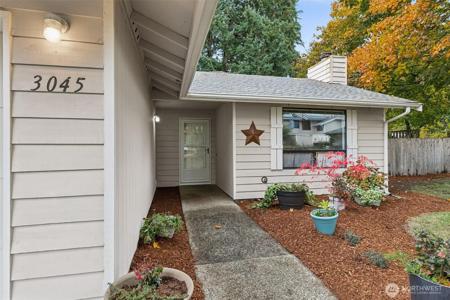 3045 Carpenter Hills SE