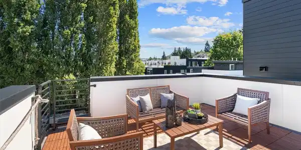 3116 Queen Anne N