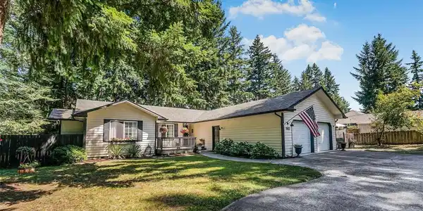 15922 Lindsay Rd SE