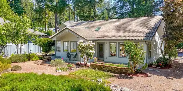 91 Lake Forest